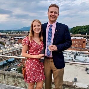 Meet your Posher, Lauren